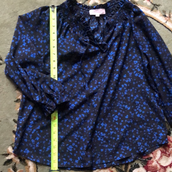 Cute, feminine blouse by Philosophy - peasant style size M - Picture 6 of 7